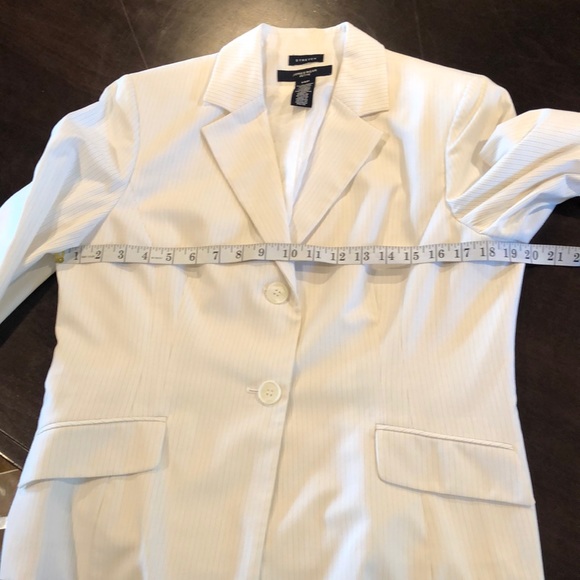 Jones New York White Striped Suit - Picture 6 of 11